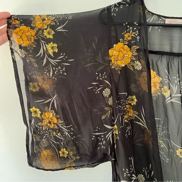 Band of gypsies black flowered boho duster - Picture 12 of 12